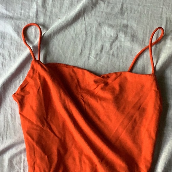 Lot of 2 Orange Bodysuits Women’s Size Medium - Picture 7 of 7